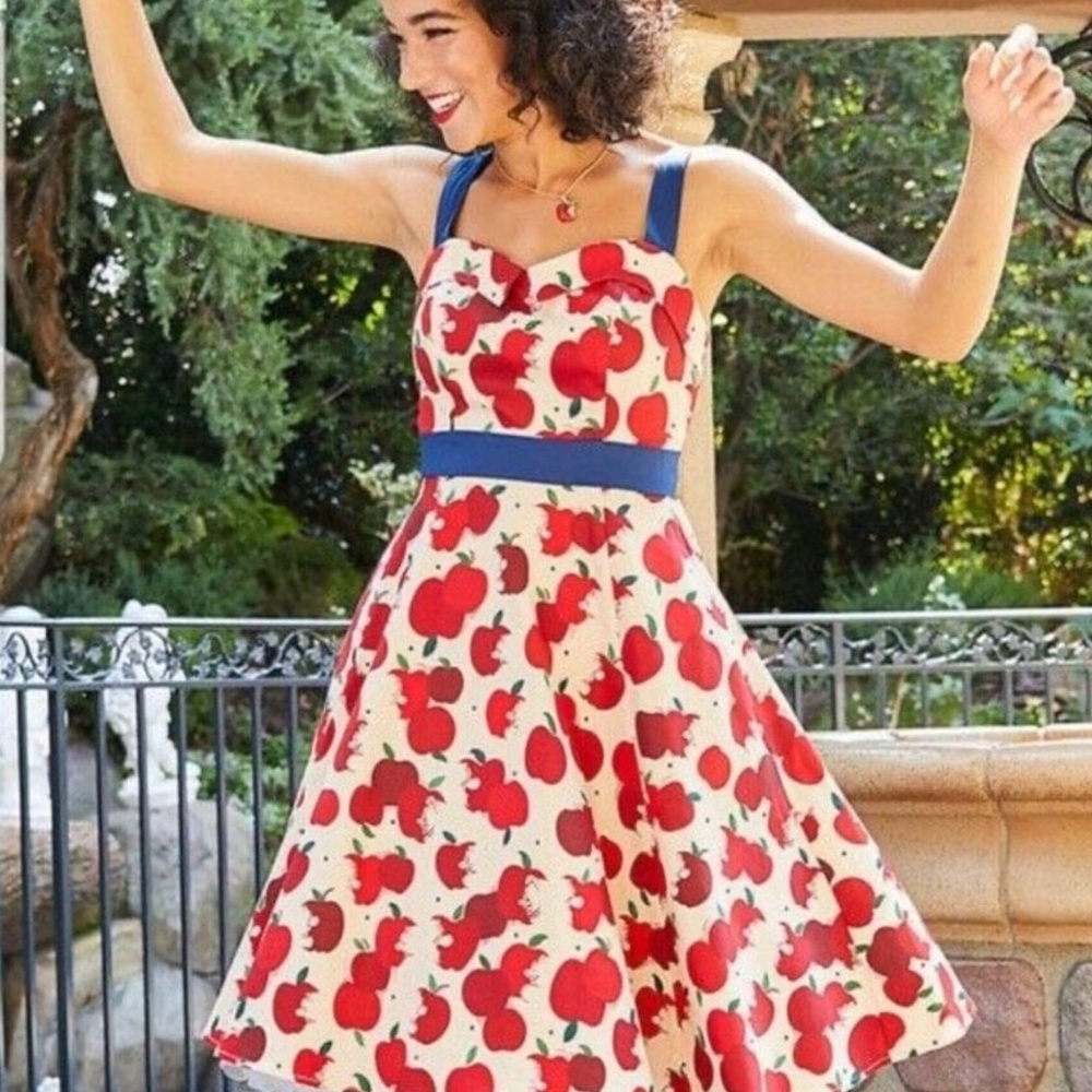 Snow White Disney Dress Shop Sz S